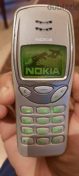 Nokia 3210 + Charger 0