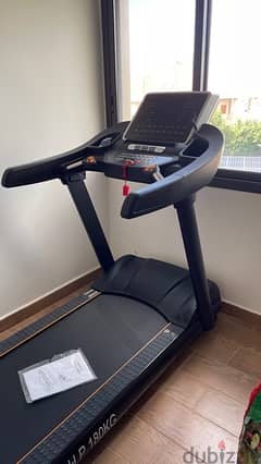 Treadmill 6Hp 180 kg For Gym quite new