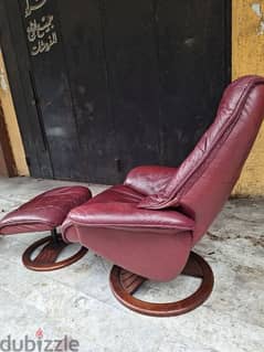 swivel recliner chair with bench كنب فوتوي جلد طبيعي انجليزي اصلي قديم 0