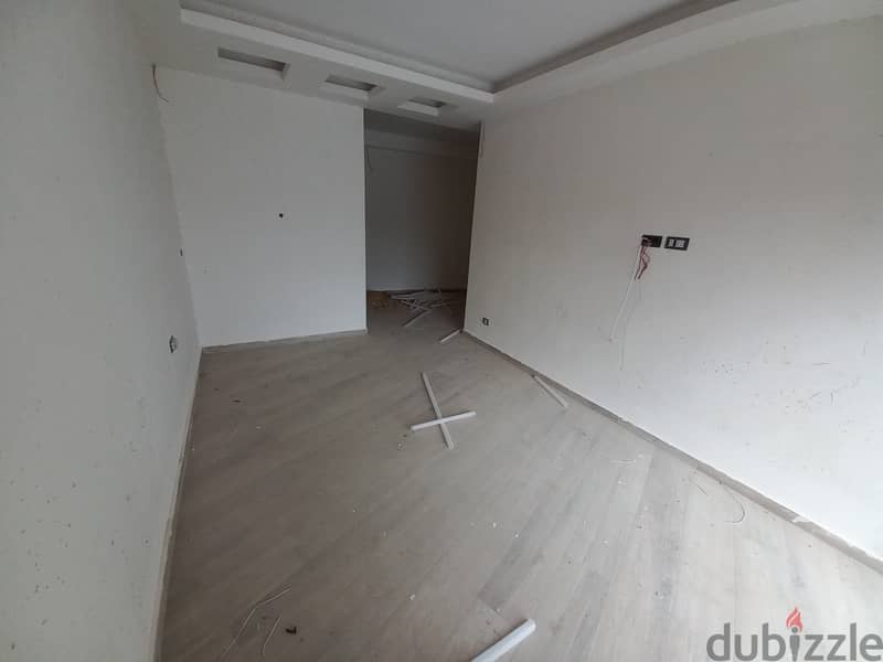 Apartment for sale in Naqqache شقة للبيع بالنقاش 6