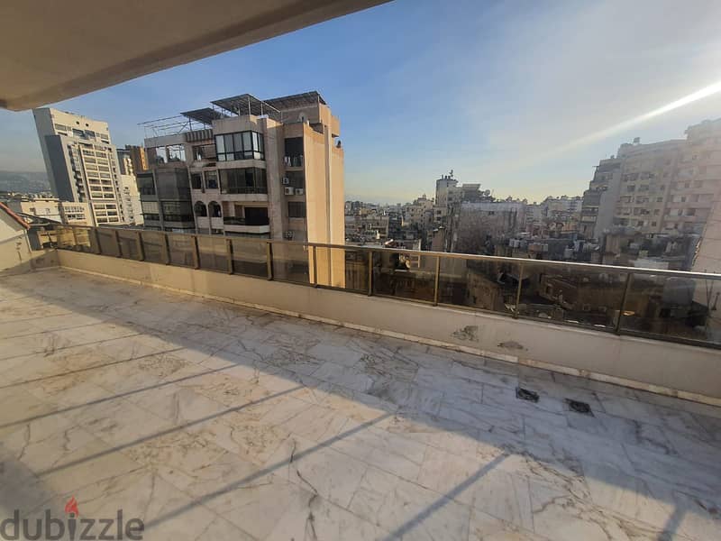 Whole building for sale at Basta El Tahta in Beirut 3