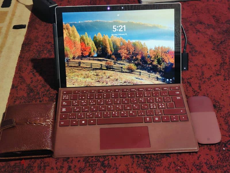 Microsoft surface pro 4 i5  8 256 7