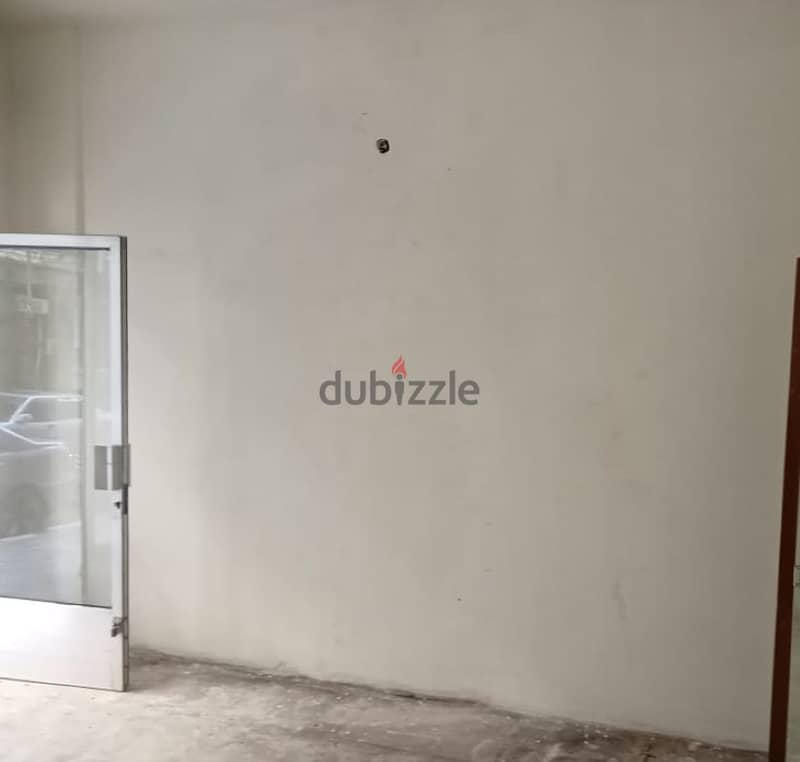 25 Sqm | Fully Renovated, Fully Decorated Shop For Rent in Achrafieh 1