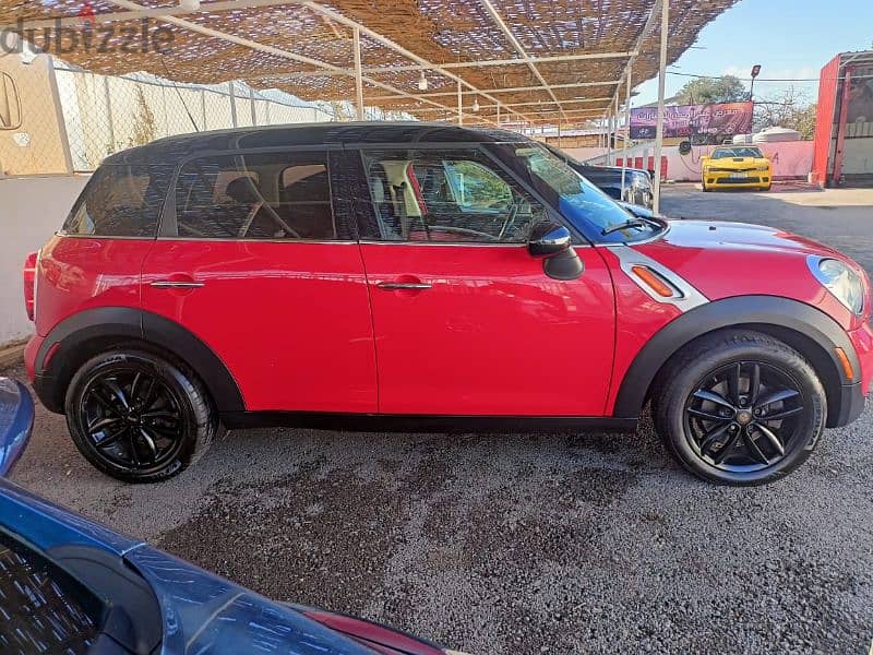 one of a kind minicooper countryman great condition 1
