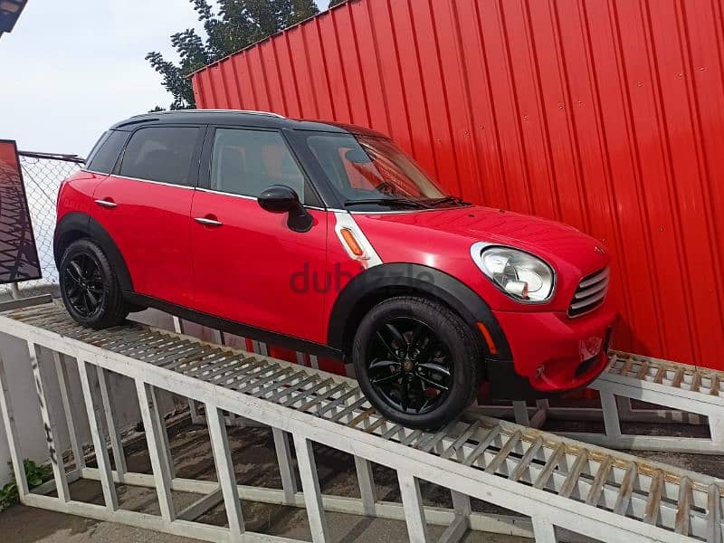one of a kind minicooper countryman great condition 13