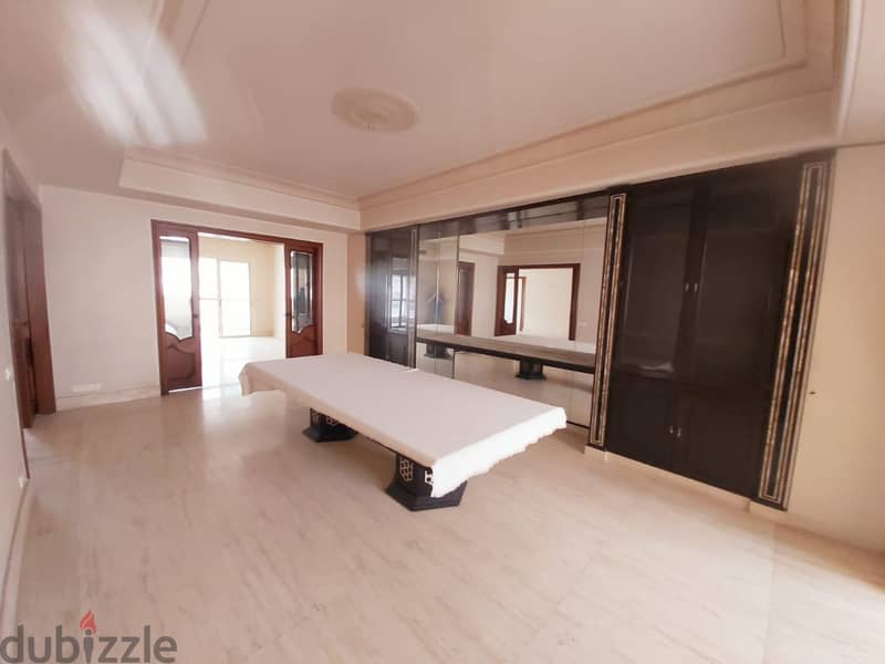 A 460 m2 apartment with a city view for rent in Rawche 2