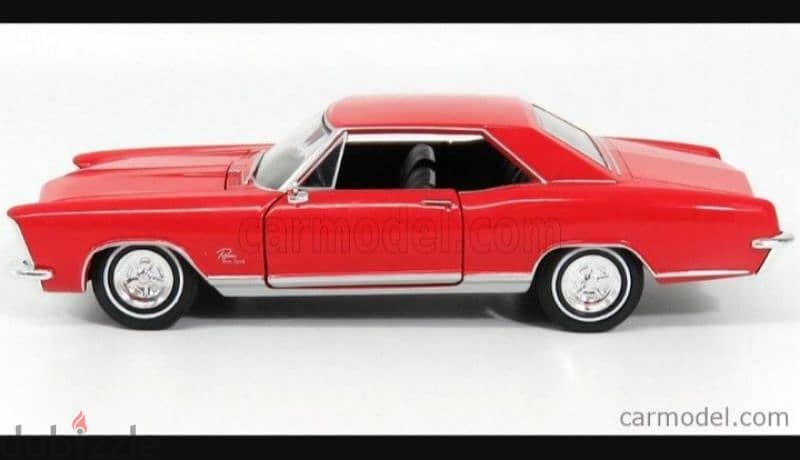 Buick Riviera 1965 diecast car model 1:24. 1