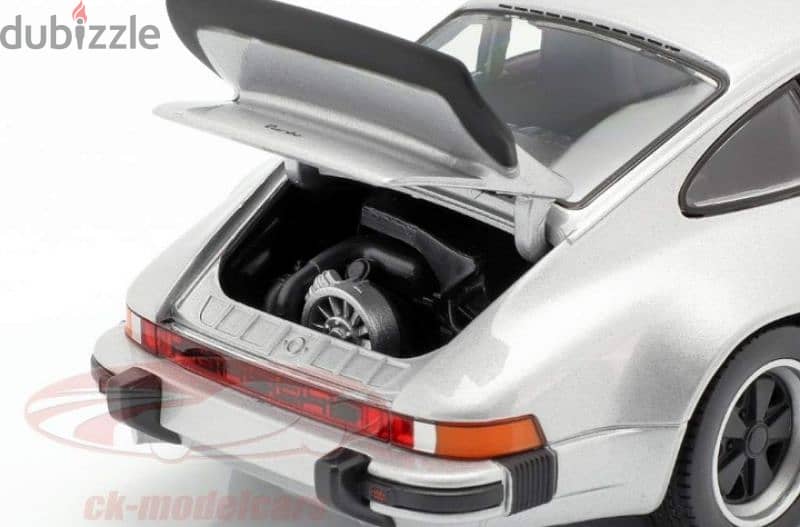 Porsche 911 Turbo diecast car model 1;24 3