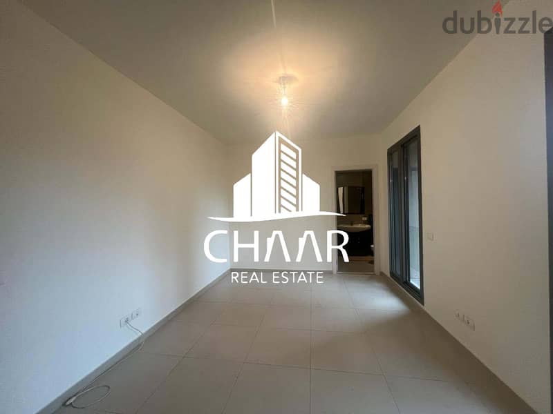 R1696 Luxurious Apartment for Rent in Clemenceau 2