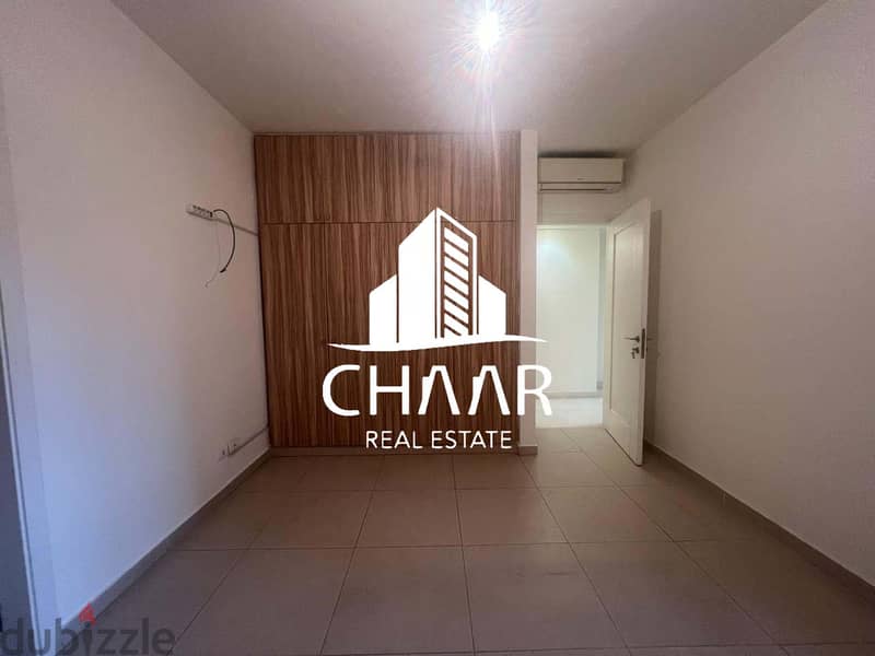 R1696 Luxurious Apartment for Rent in Clemenceau 4