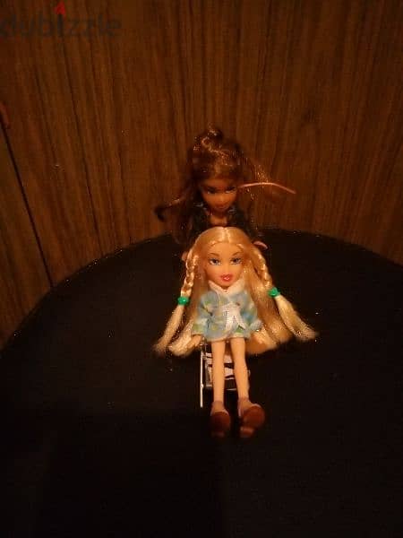 2 LIL BRATZ Smallest Ever MGA wearing dolls, Both +Long chair=16$ 4