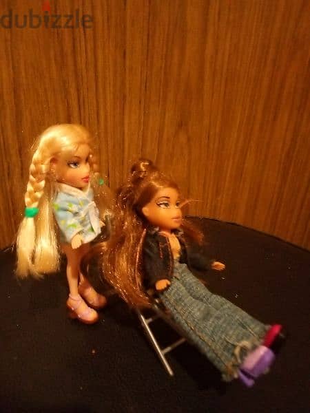 2 LIL BRATZ Smallest Ever MGA wearing dolls, Both +Long chair=16$ 6