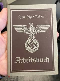 دفتر عمل الماني نازي عبارة عن دفتر من ٣٨ ورقة سنة ١٩٣٩ Nazi work book