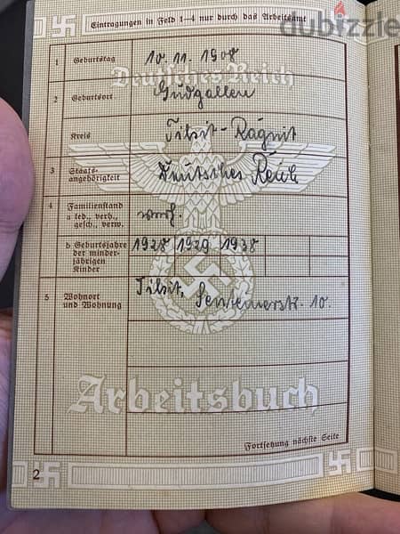 دفتر عمل الماني نازي عبارة عن دفتر من ٣٨ ورقة سنة ١٩٣٩ Nazi work book 1