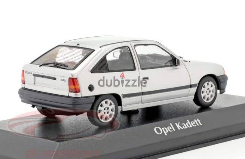 Opel Kadett 1990 diecast car model 1;43 3
