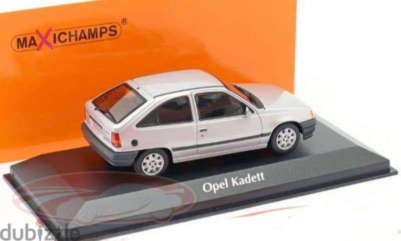 Opel Kadett 1990 diecast car model 1;43 4