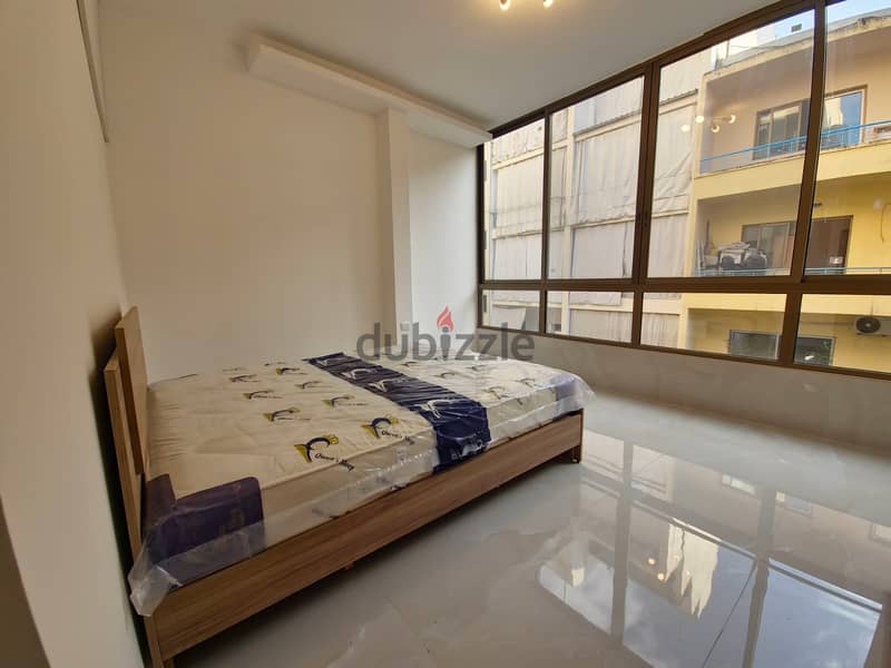 Ashrafieh | 24/7 Electricity | Fully Renovated / Semi Furnished 120m² 8