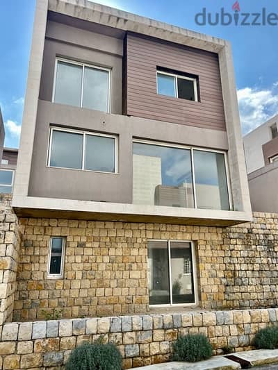 350sqm fully Detached villa in Kornet el Hamra