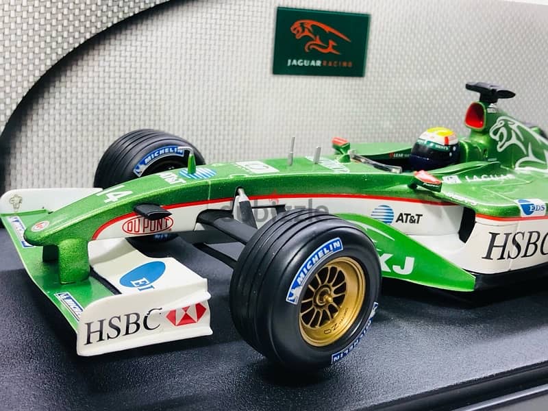 1/18 diecast Formula 1 Jaguar R4, Mark Webber 2003 by Hotwheels 3