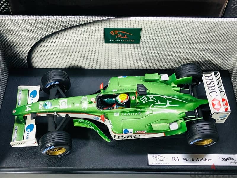 1/18 diecast Formula 1 Jaguar R4, Mark Webber 2003 by Hotwheels 4