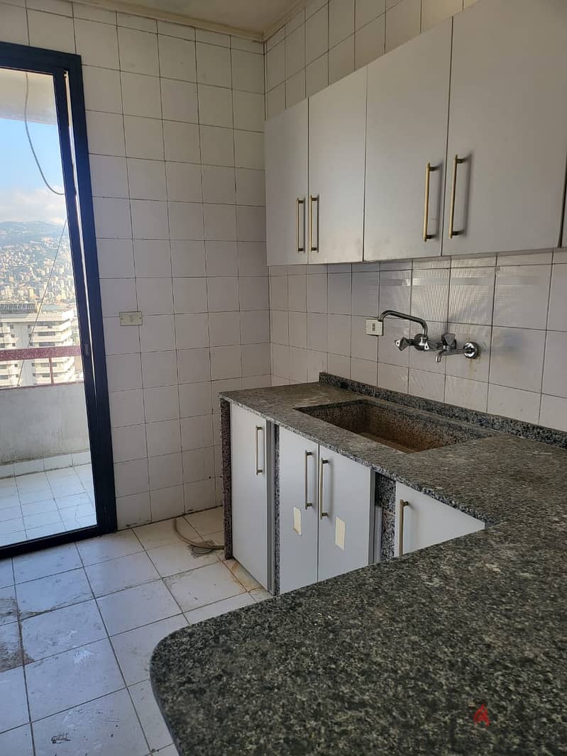 145m2 apartment with 3Bedrooms & a sea view for rent Haret sakher 9