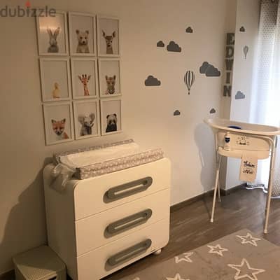 Guy laroche baby room