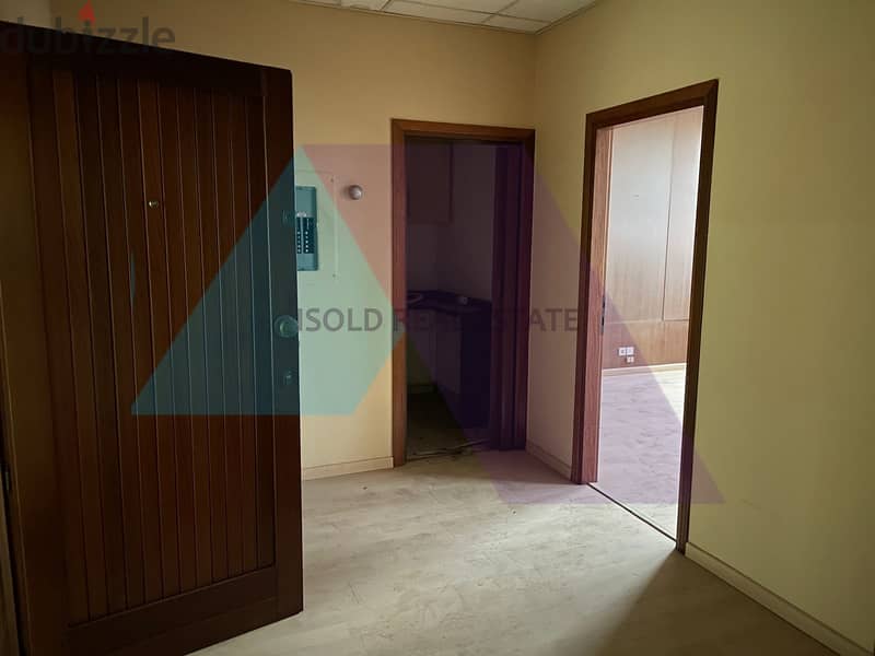 A 70 m2 office for sale in Zalka -مكتب للبيع في الزلقا 4