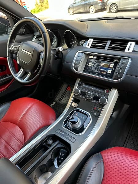 Range Rover Evoque Dynamic 2016 black on black & red 8