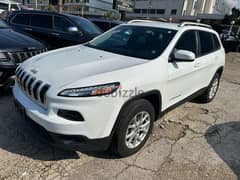 Jeep Cherokee  2014 very clean like new V4 48000 miles 4WD