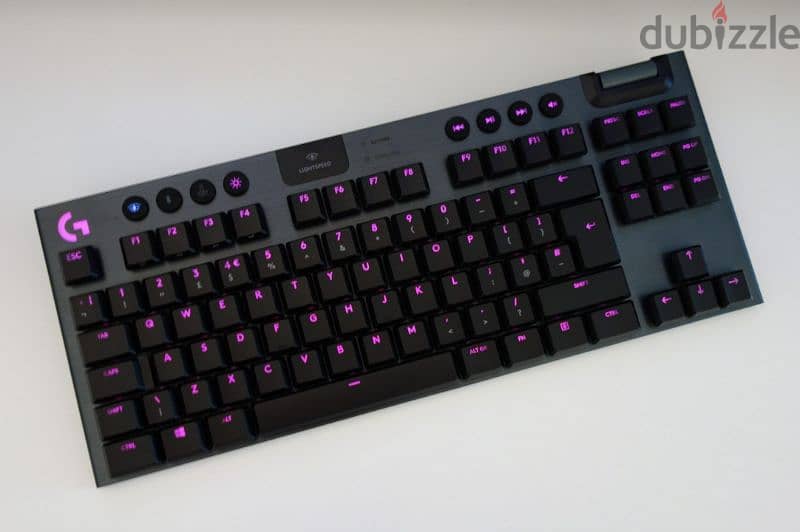 Logitech G915 TKL Gaming Keyboard (Open Box) 1
