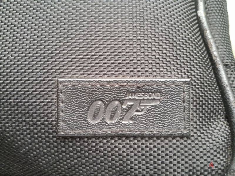 Authenticated licenced JAMES BOND toiletry/all usage black bag 5