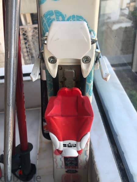 ski + fixations + battons very good condition 4