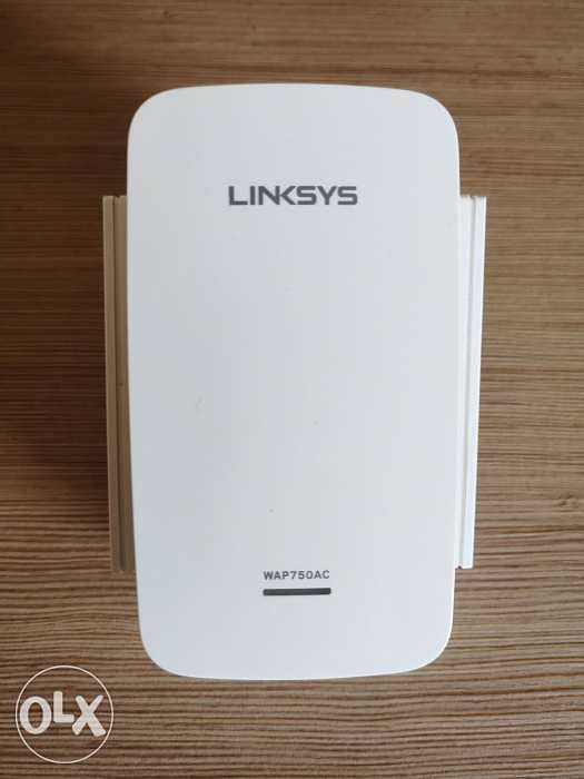 Linksys repeater (original price 85$) 0