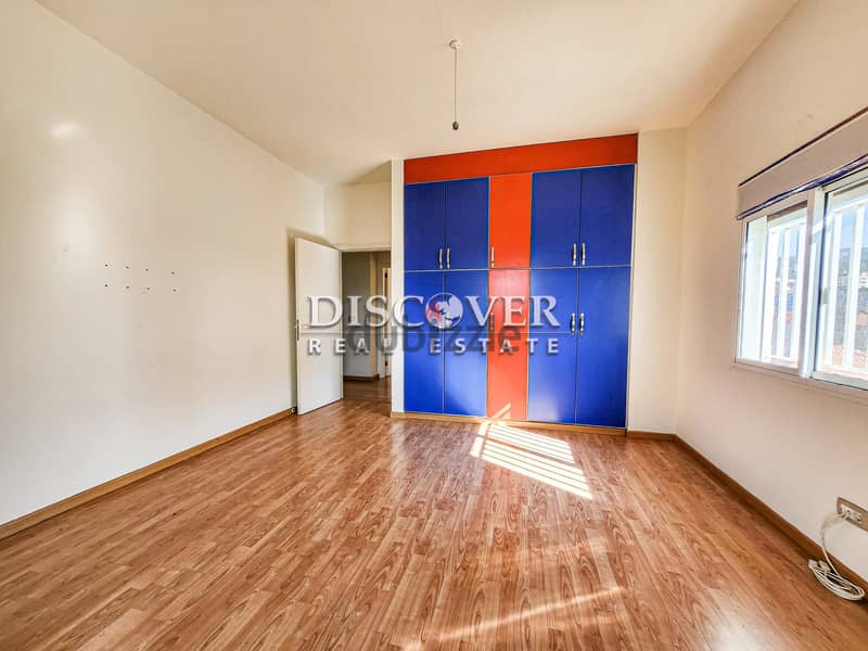 Live Large in the Heart of Baabdat | Apartment for sale in Baabdat 19