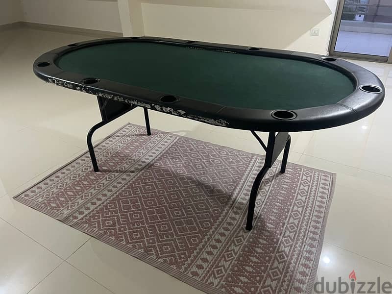 Table for playing 2