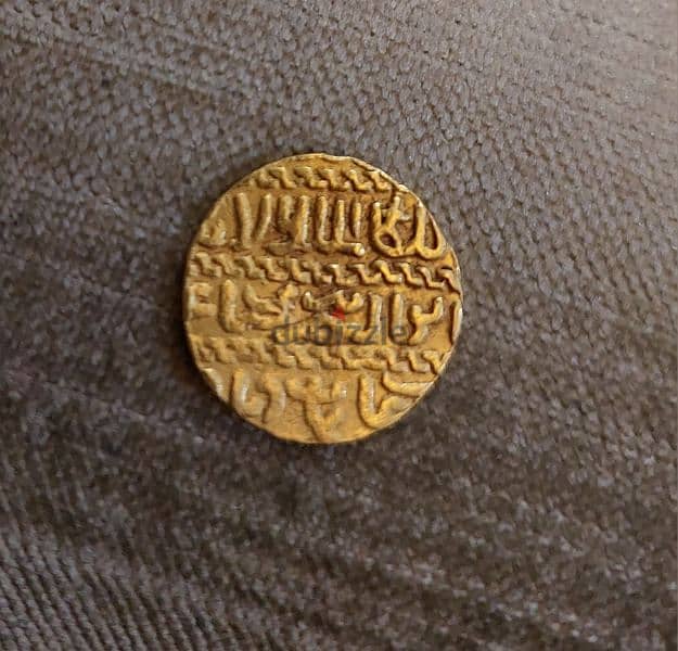 Mamluk Islamic Coin Al-Ashraf Barsbay,year 825 AH 1422 AD weight 3.4 g 1