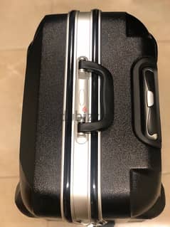 luggage black ; 20-30kg high quality, with safe lock number 0