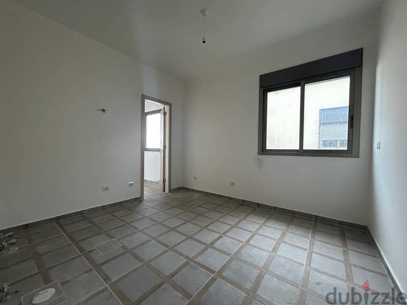 L14696-3-Bedroom Apartment With Seaview for Sale In Halat 1