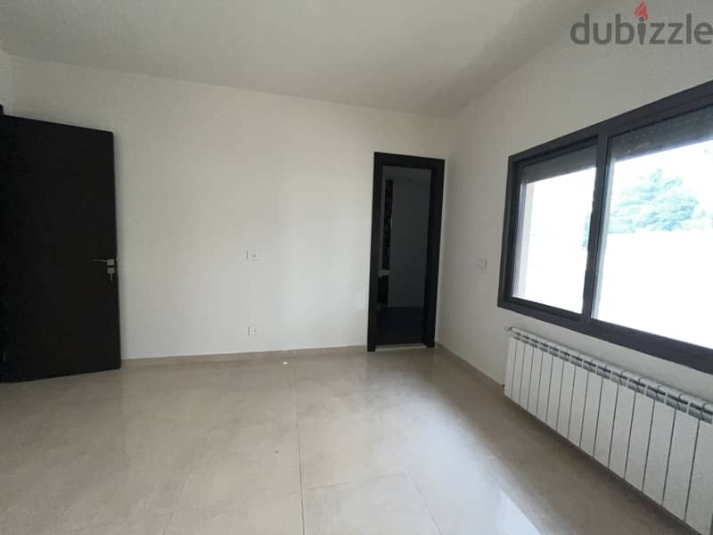 Apartment in the Heart of Ballouneh for Sale 4