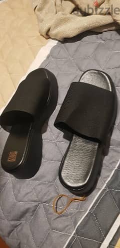 sandal size 39 new