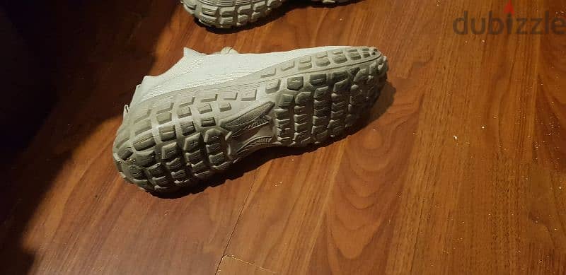 shoes size 40 very comfy tire sole 1