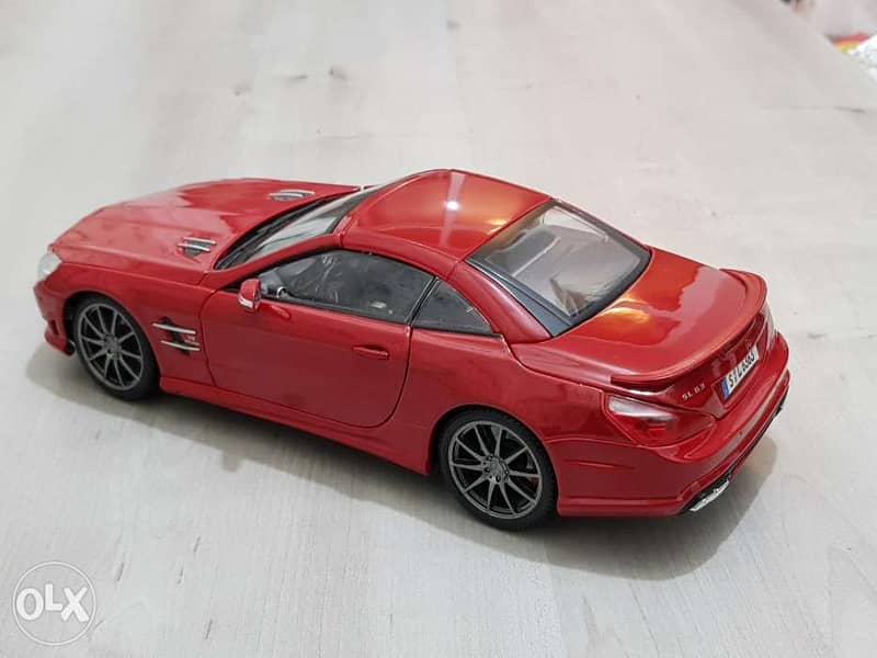 1/18 Maisto Mercedes Benz SL 63 AMG diecast model car 4