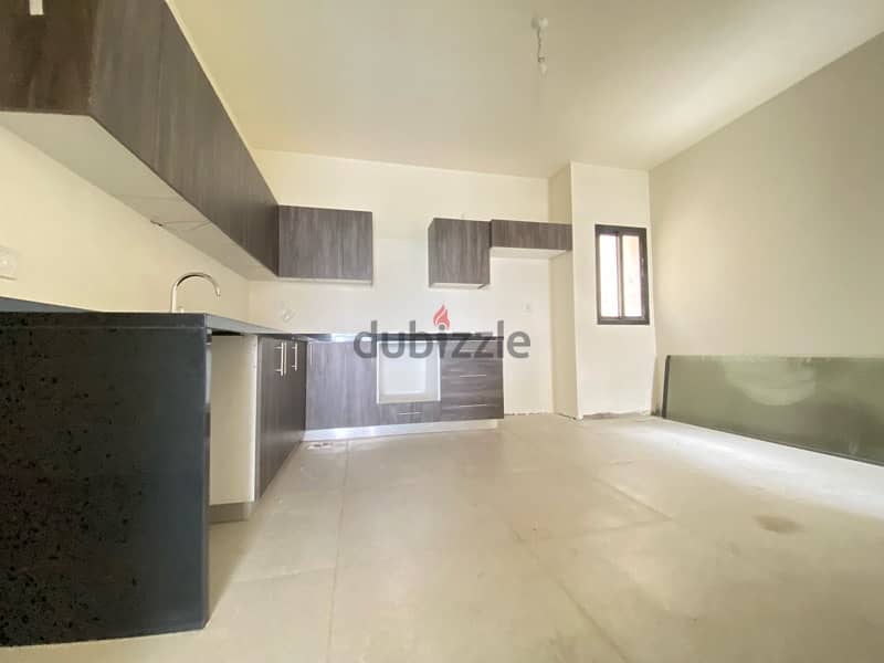 Spacious apartment for sale in Hazmieh. 2