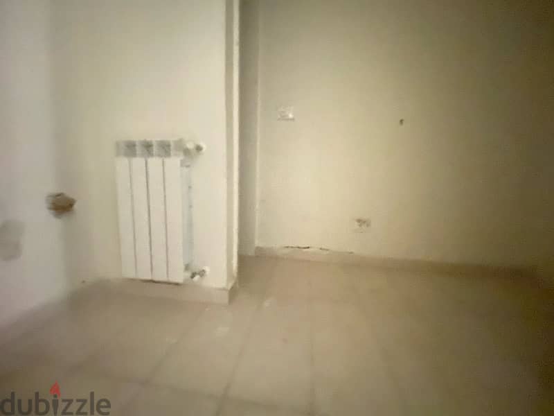Spacious apartment for sale in Hazmieh. 4