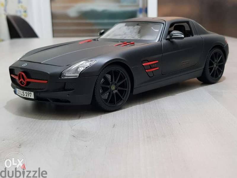 1/18 Maisto Mercedes Benz SLS AMG diecast model car 1