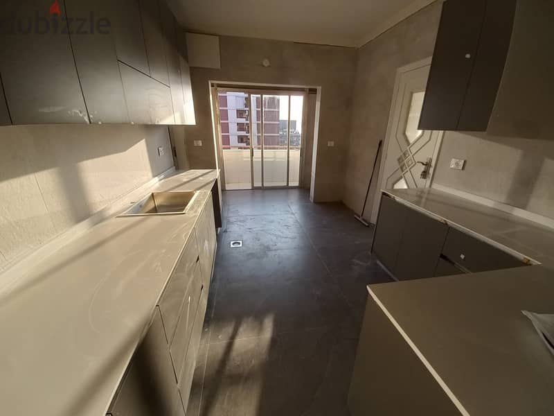 Prime location apartment for sale in Naqqache شقة بموقع مميز للبيع 5