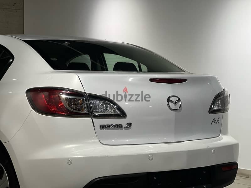 Mazda 3 company source fully maintained at dealership 7