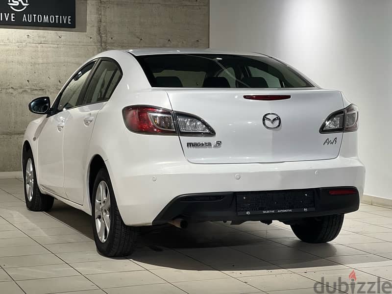 Mazda 3 company source fully maintained at dealership 8