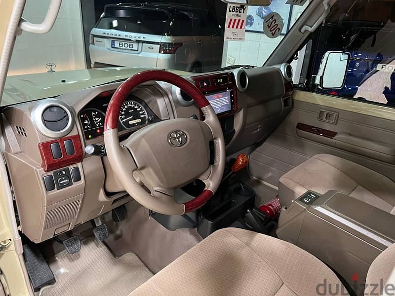 Toyota Land Cruiser Safari 2021 Special Car 6