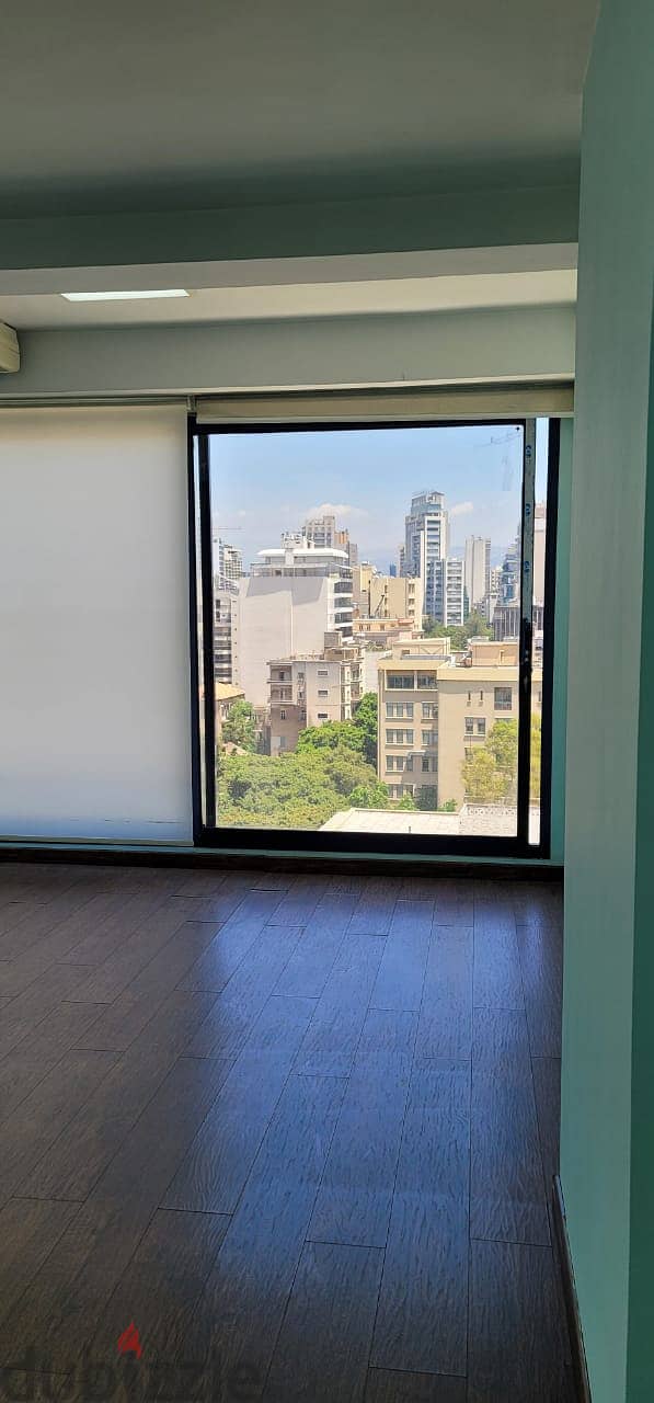 Luxurious Office in Hamra Semi furnished | Sea and city view 10